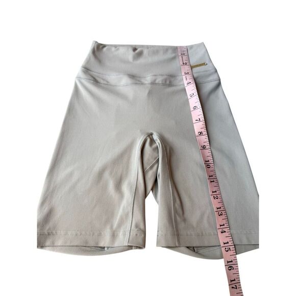 GYMSHARK x Whitney Simmons V3 Shorts Mink Size XS - Picture 9 of 9